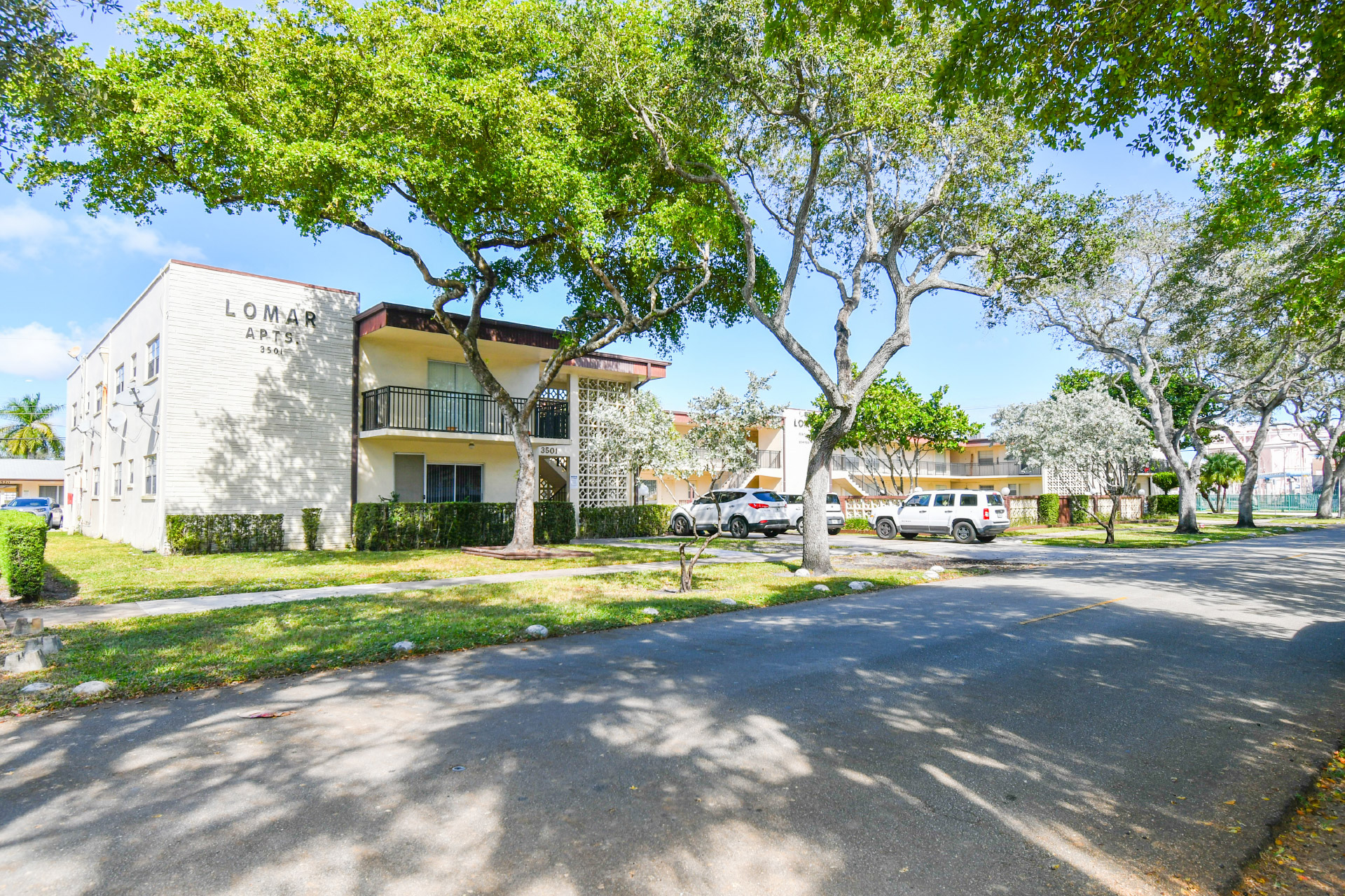 LOMAR NORTH APARTMENT PORTFOLIO Joseph P. Thomas