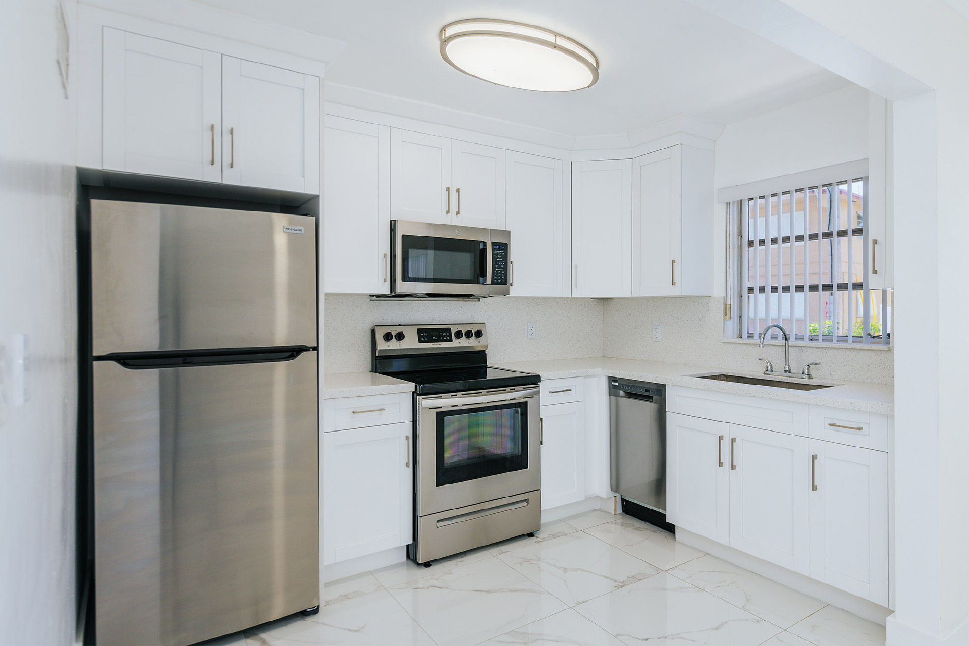 LOMAR SOUTH APARTMENTS Joseph P. Thomas